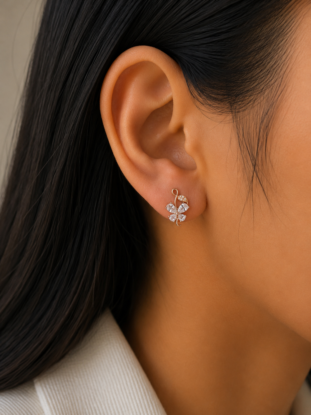 Elegant Four-Leaf Clover & Vine Stud Earring
