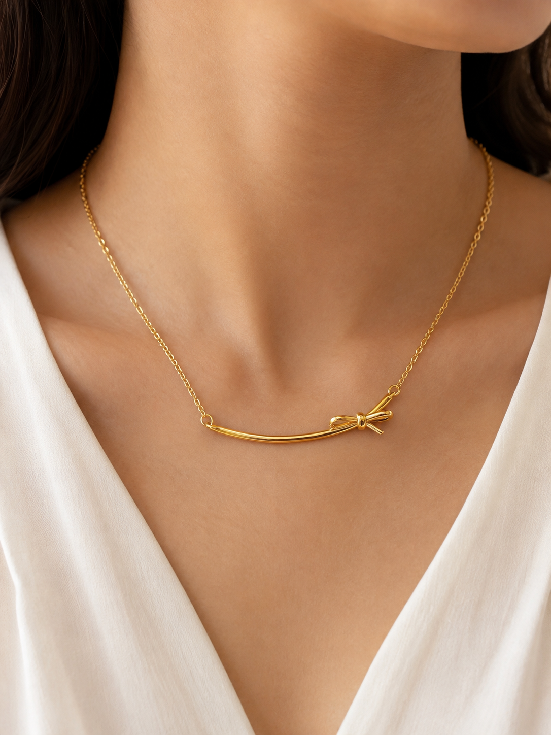 Elegant Gold Bow Pendant Necklace