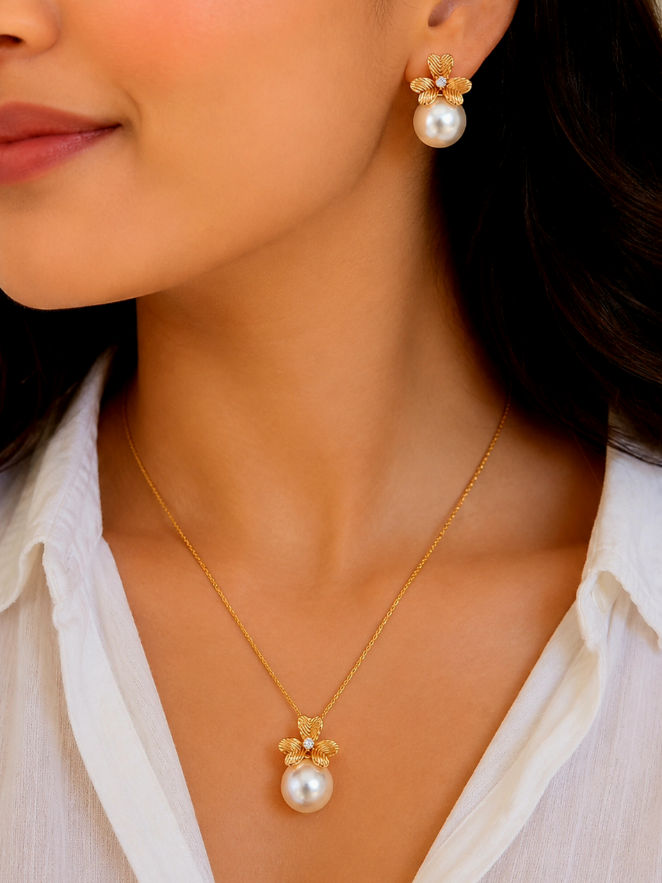 Elegant Flower With Pearl Drop Earring And Pendent Set