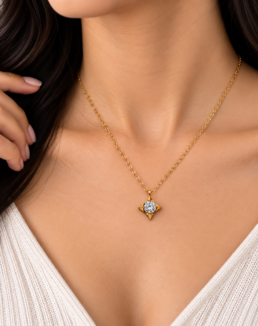 Delicate Gold Star Pendant Necklace