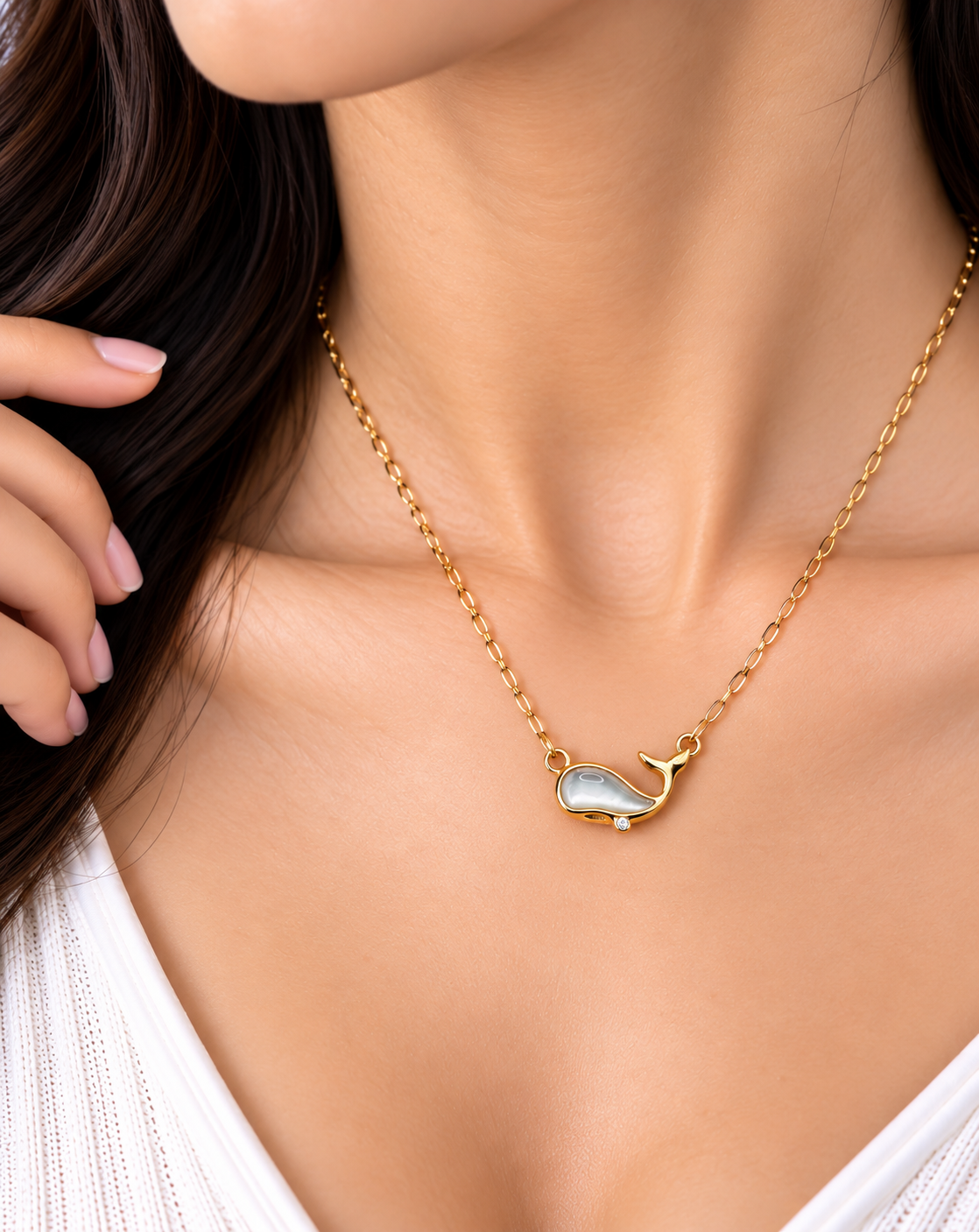 Whale Pearly Pendant Necklace