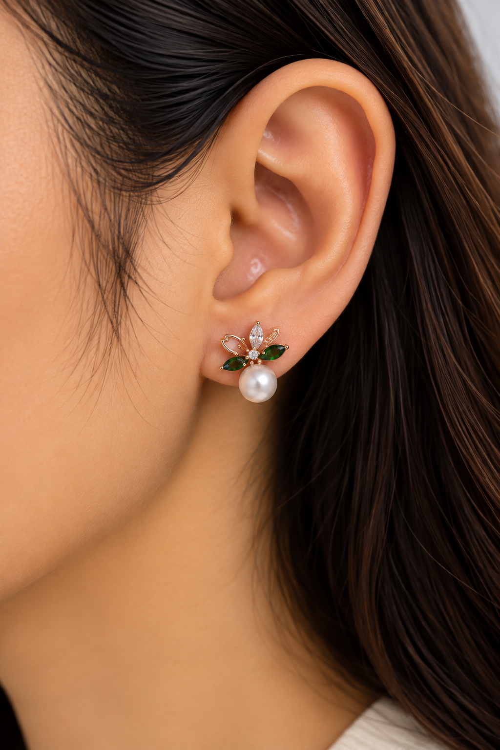 Emerald Bloom Pearl Stud Earring