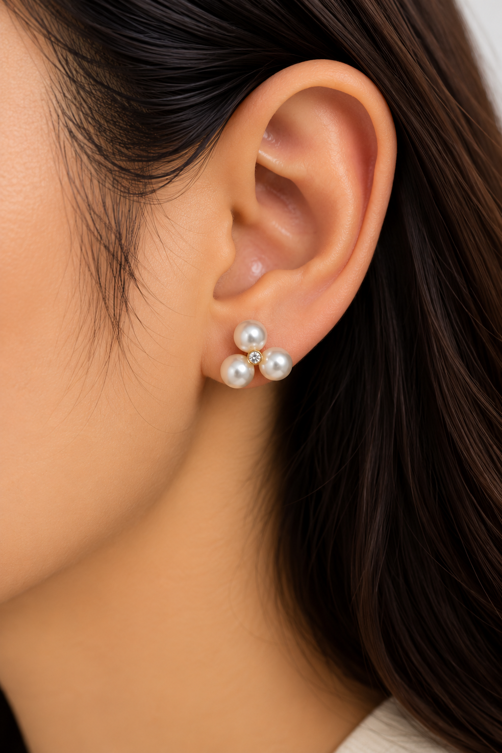 Pearl Petal Crystal Stud Earring