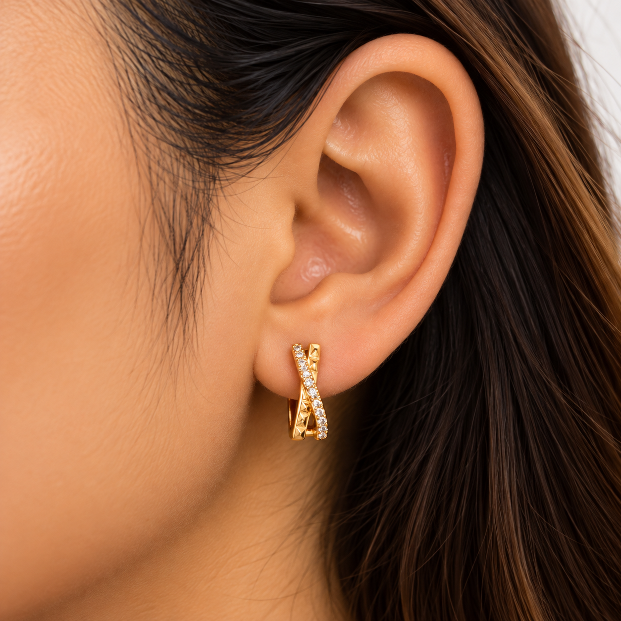 Crystal Twist Gold Huggie Earring