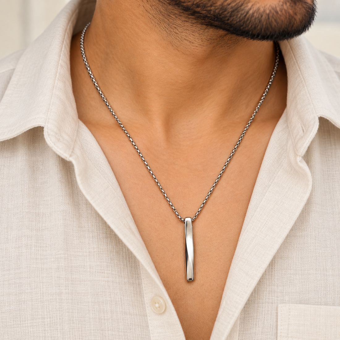 Men’s Sleek Silver Bar Pendant Chain