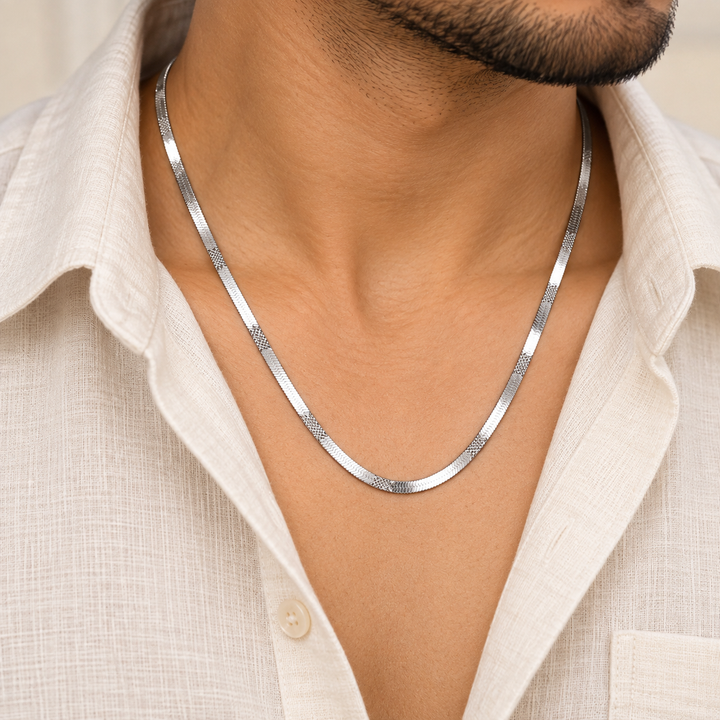 Men’s Sleek Silver Herringbone Chain