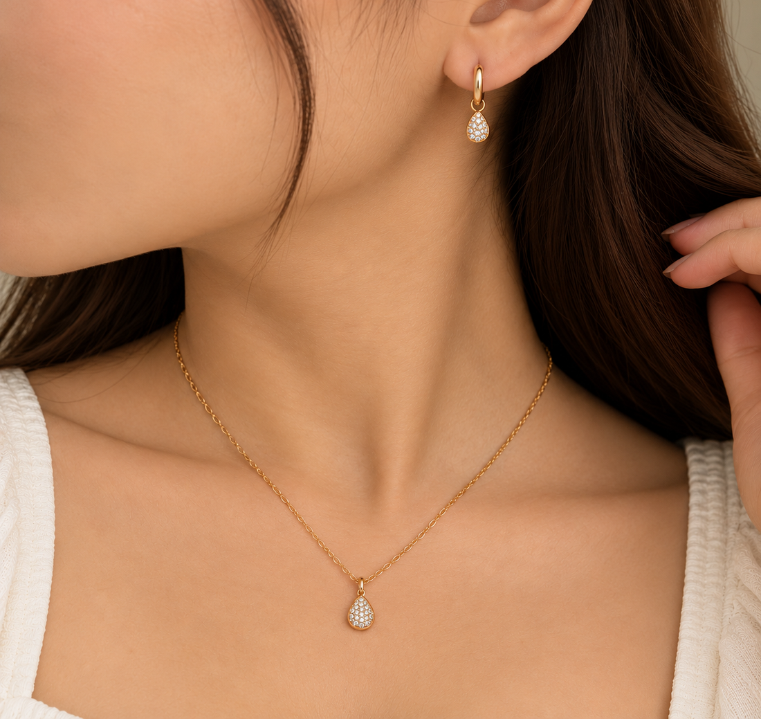 Gold Teardrop Pavé Jewelry Set