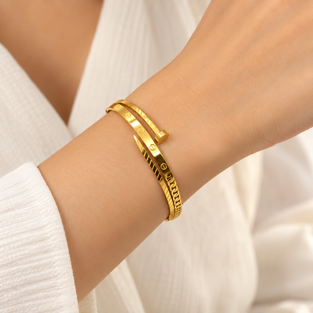 Gold Nail-Design Bangle Bracelet