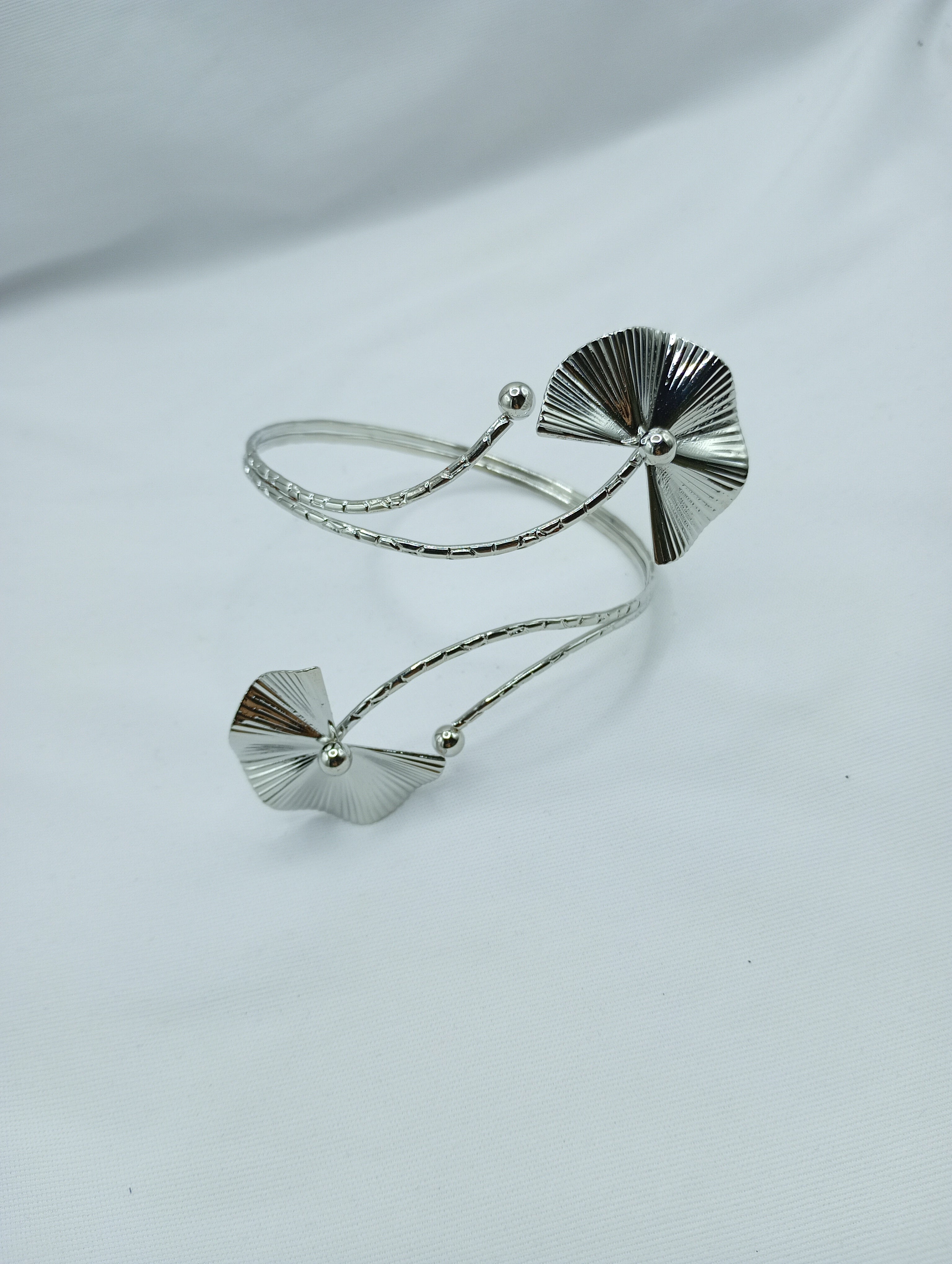 Gingko Leaf Silver Arm Cuff
