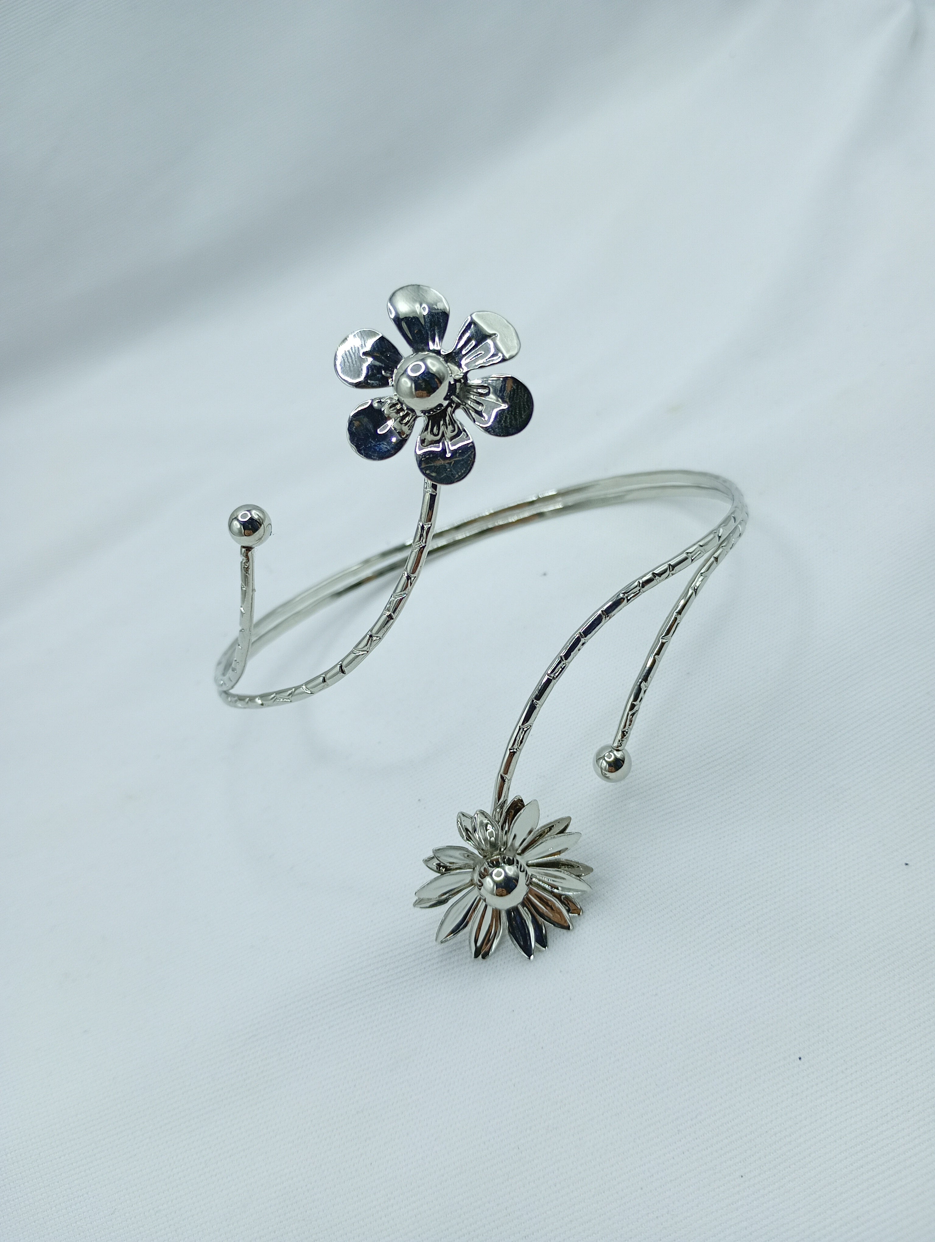 Dual Daisy Blossom Silver Upper Arm Cuff