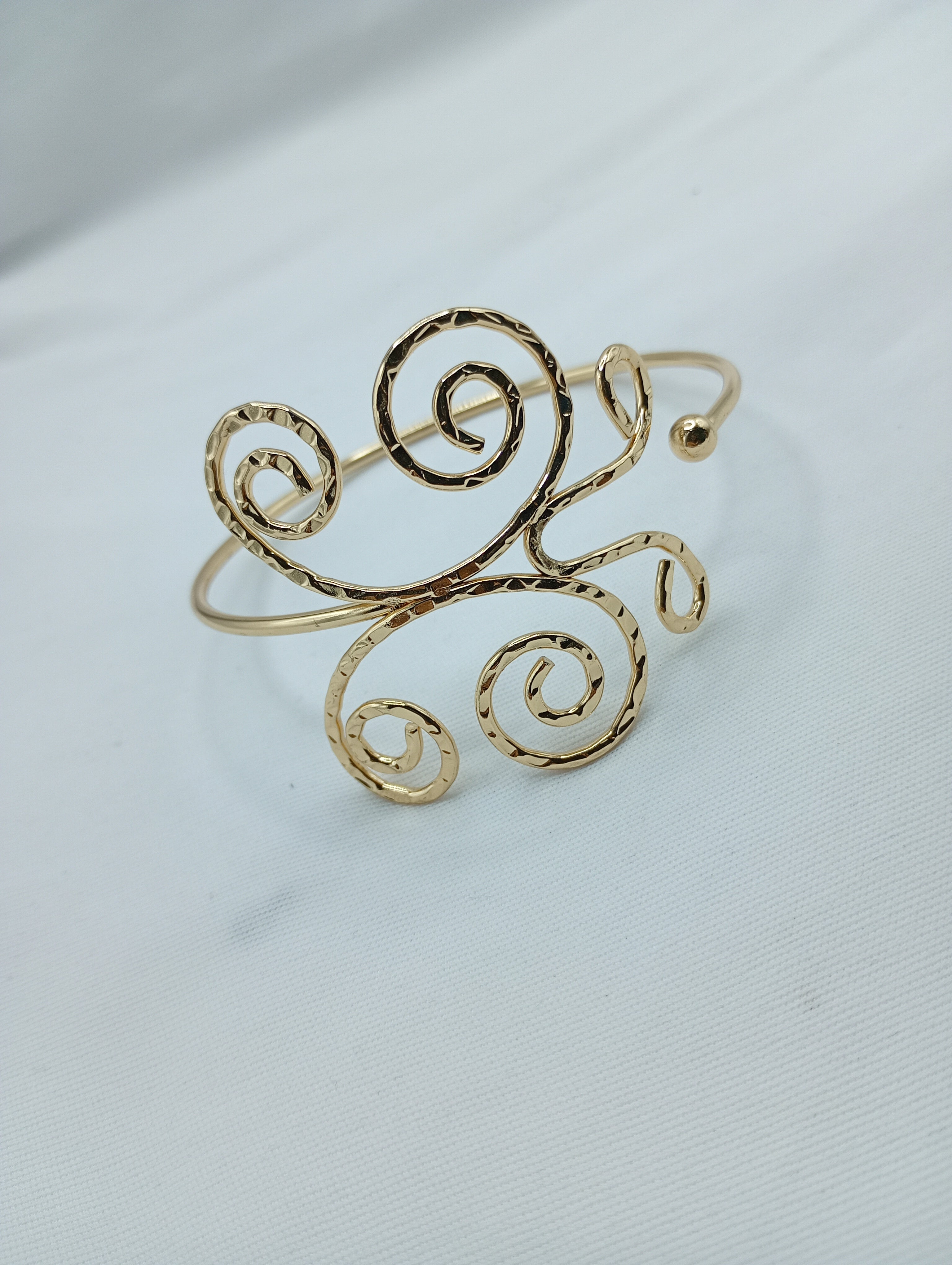 Golden Swirl Arm Cuff