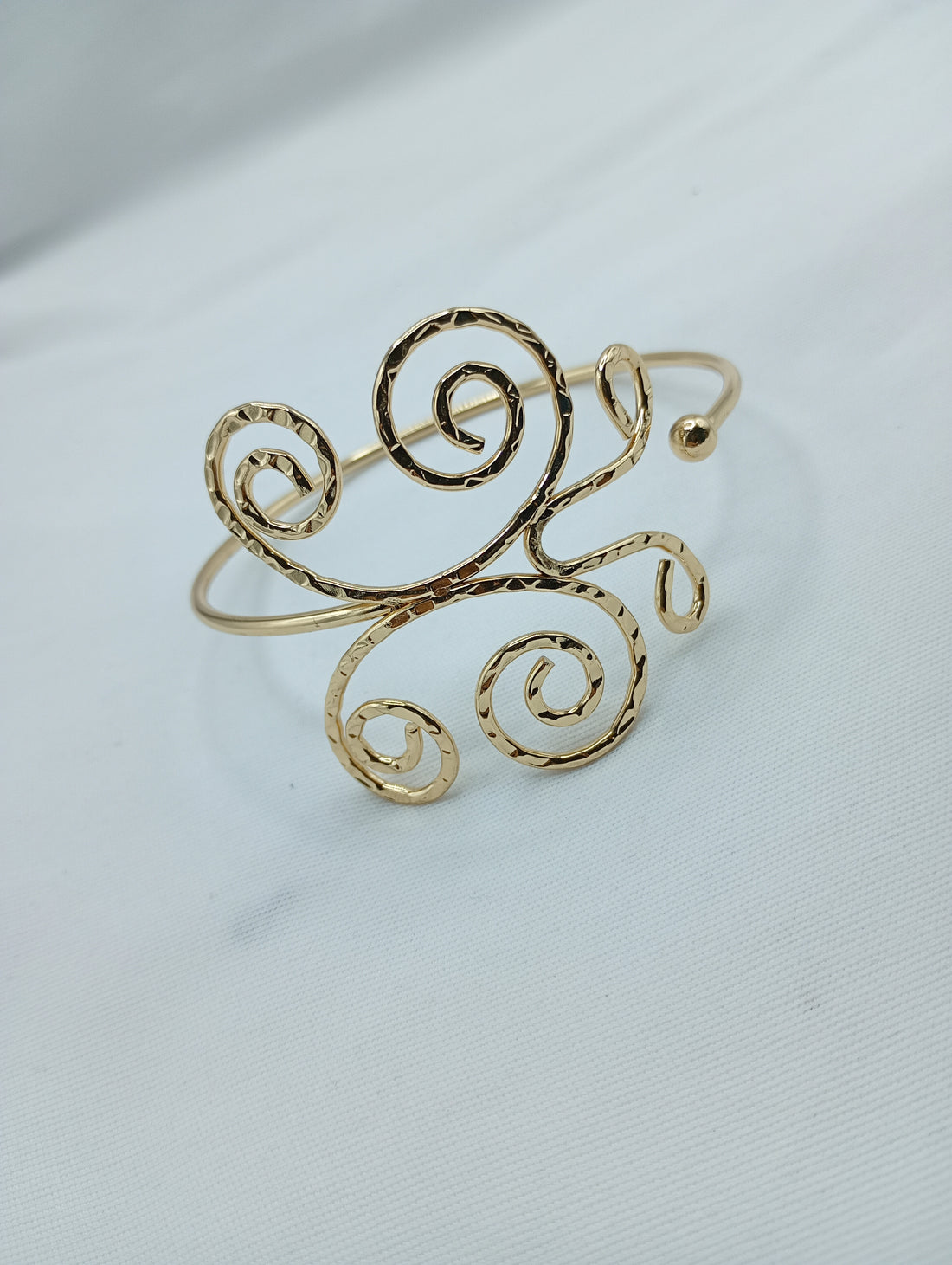 Golden Swirl Arm Cuff