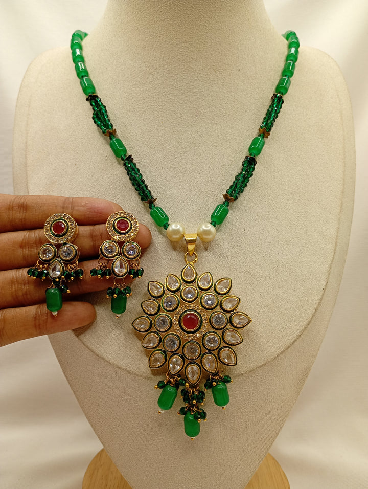 Emerald Green Kundan Medallion Necklace Set