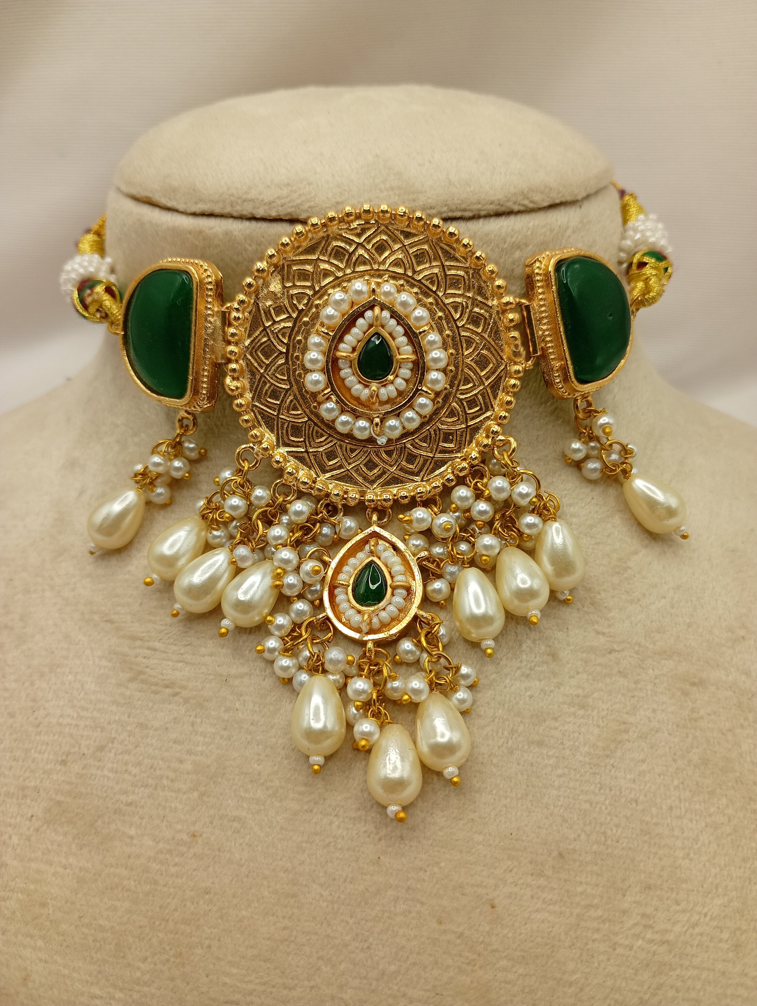 Emerald Green Pearl Statement Choker Set